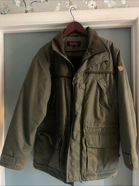 Fjallraven Men's Olive Green Field Jacket